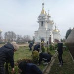 На территории Свято-Ильинского храма станицы Дондуковской высадили деревья