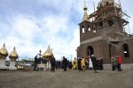 В строящемся Свято-Владимирском храме станицы Ханской подняли купол на центральную часть храма